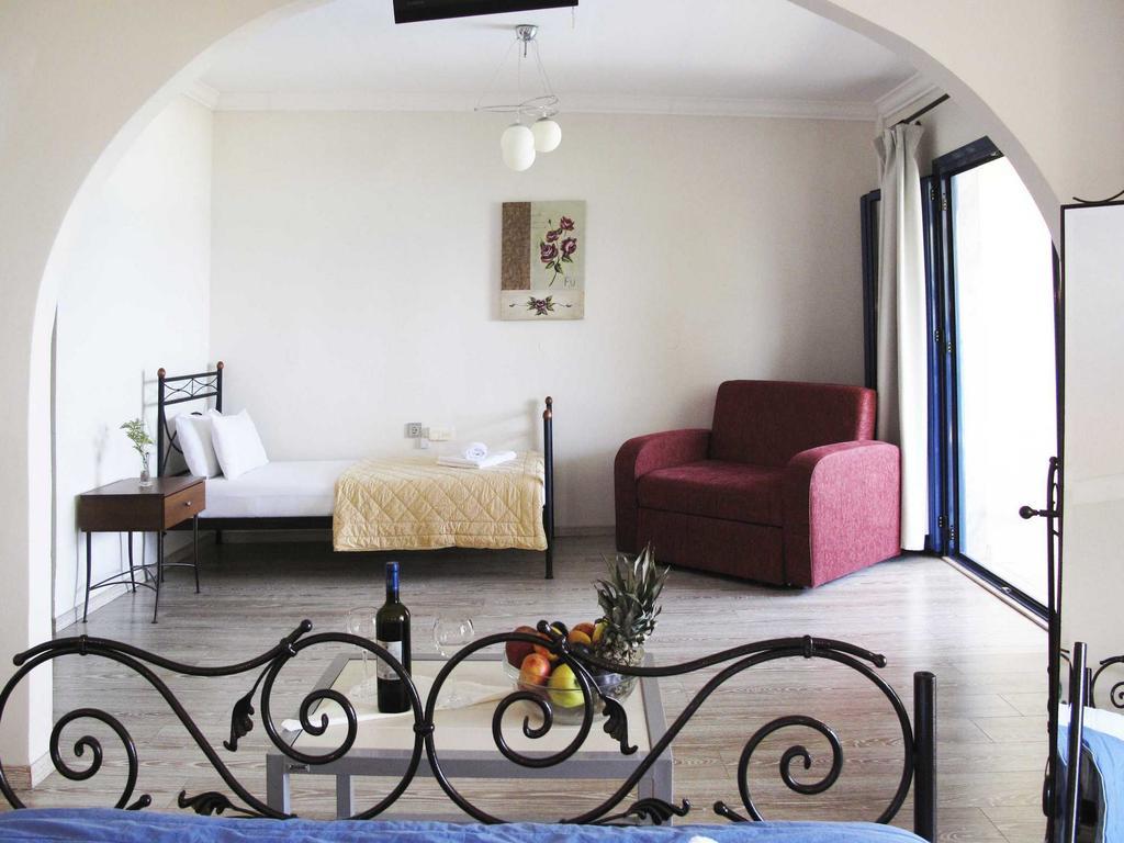 Hotel Azur Kryopigí Eksteriør bilde