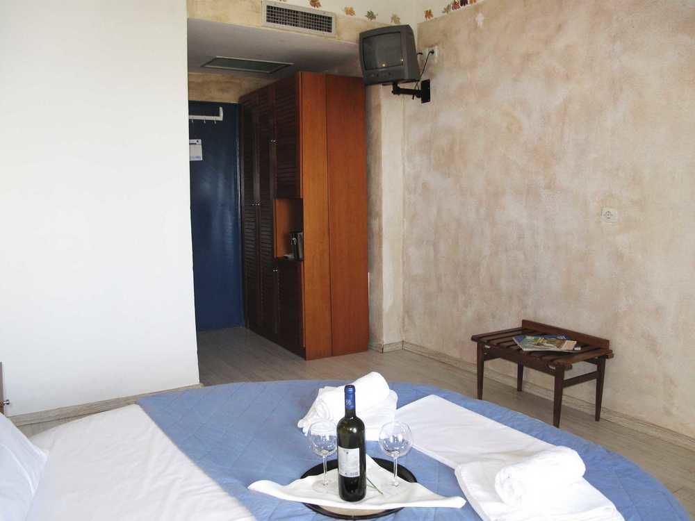 Hotel Azur Kryopigí Eksteriør bilde