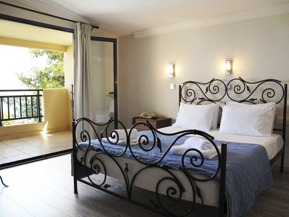 Hotel Azur Kryopigí Eksteriør bilde